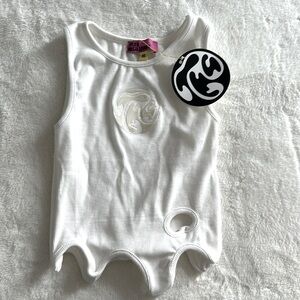 Tyler McGillivary ribbed soak tank